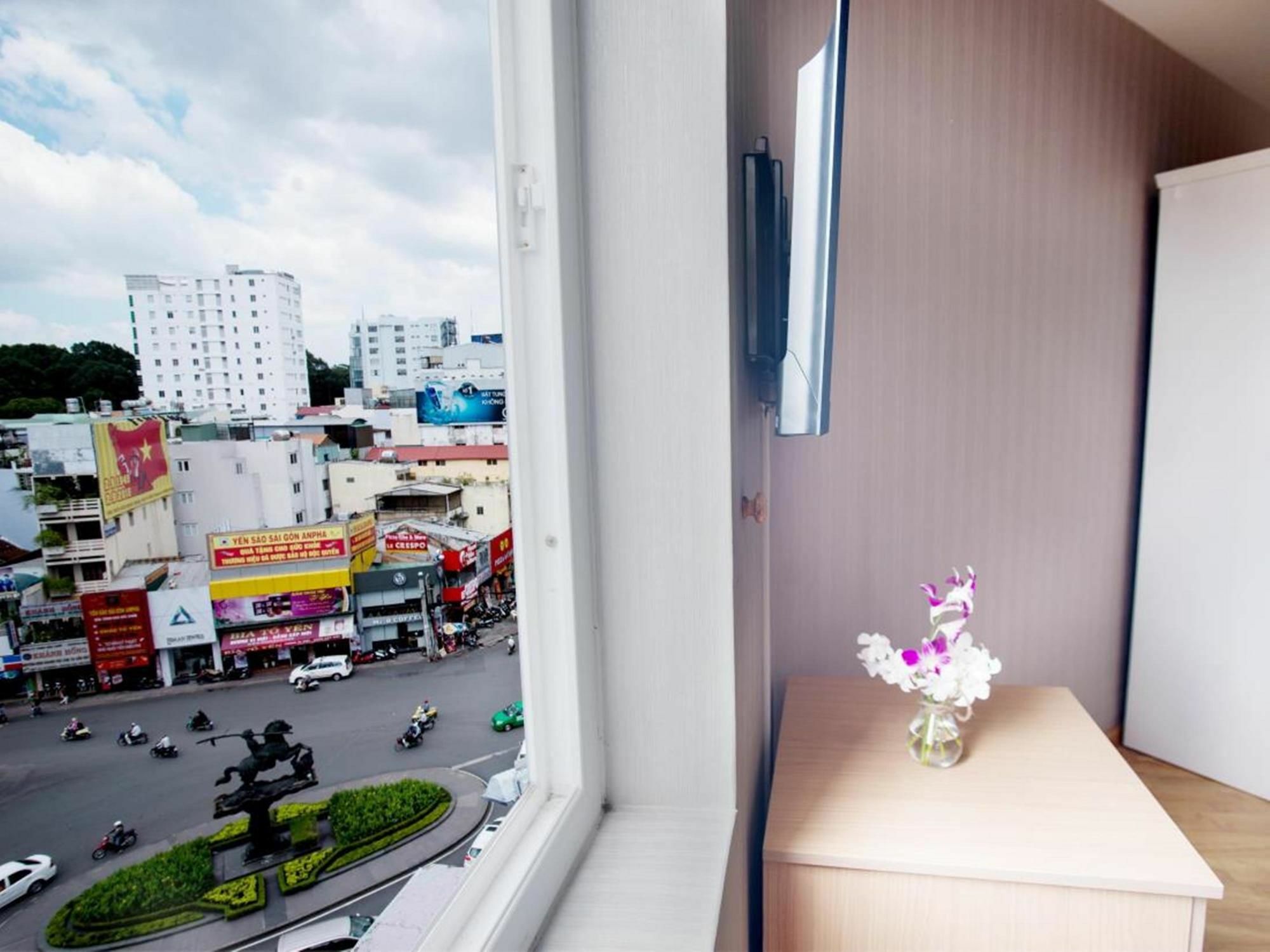 Saigon Night Khách sạn TP. Hồ Chí Minh
