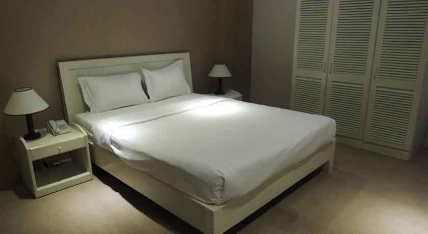 Saigon Night Hotel 2*
